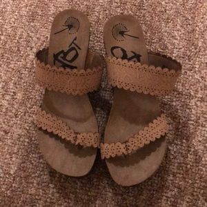 OTBT 9.5 wedge sandals 👡 LIKE NEW!